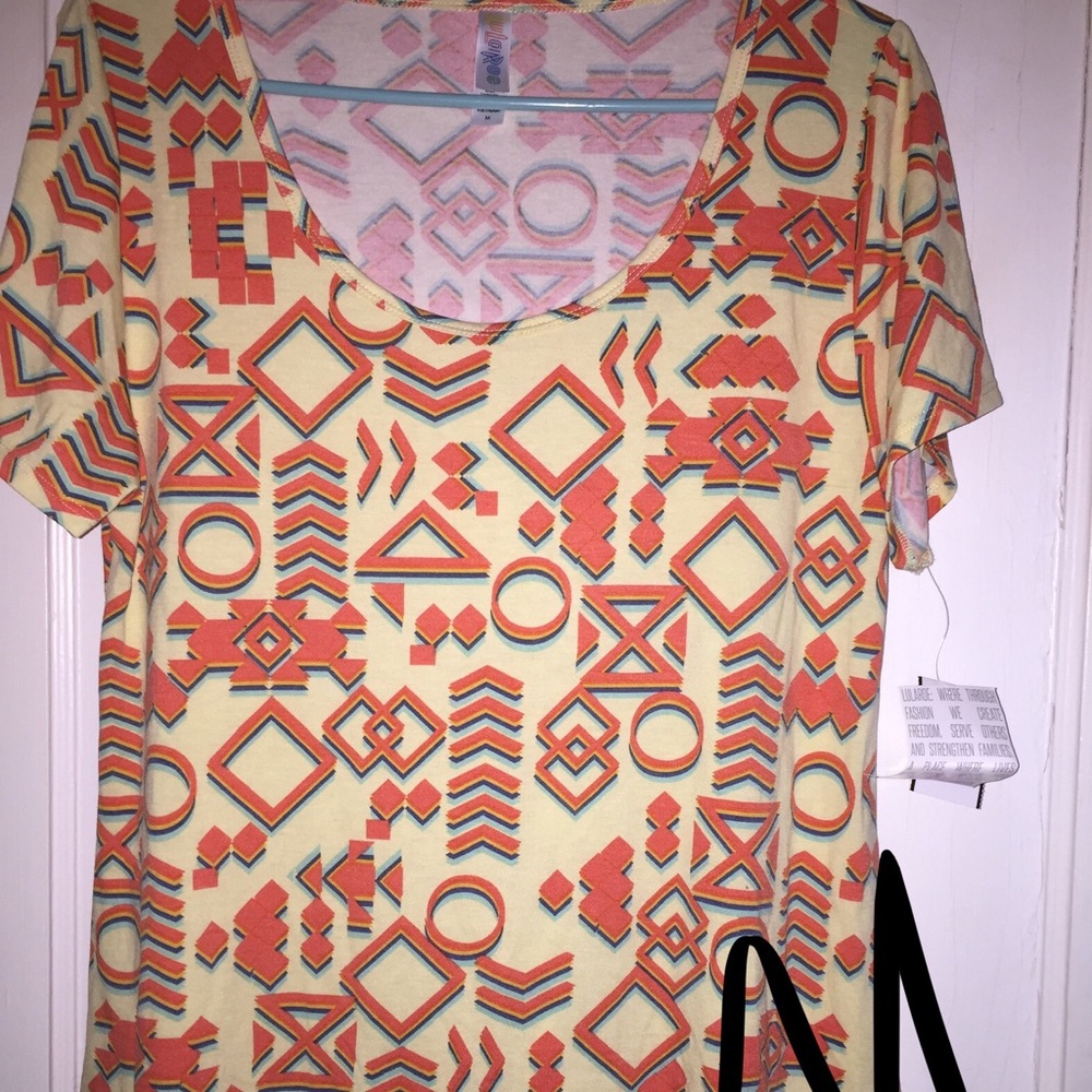 Medium Aztec classic tee
